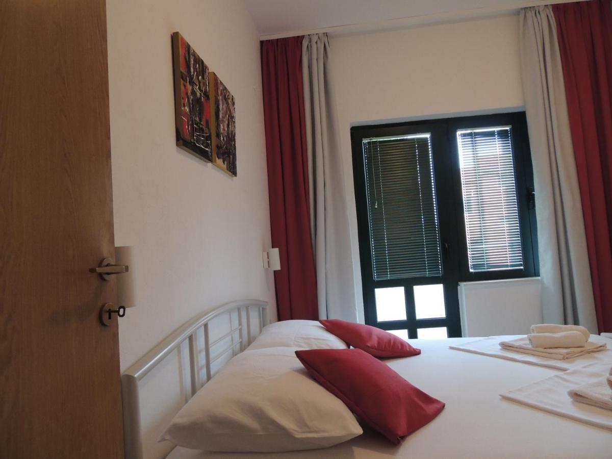 Apartments Suljic - Cash Only Property Stari Grad  Ngoại thất bức ảnh